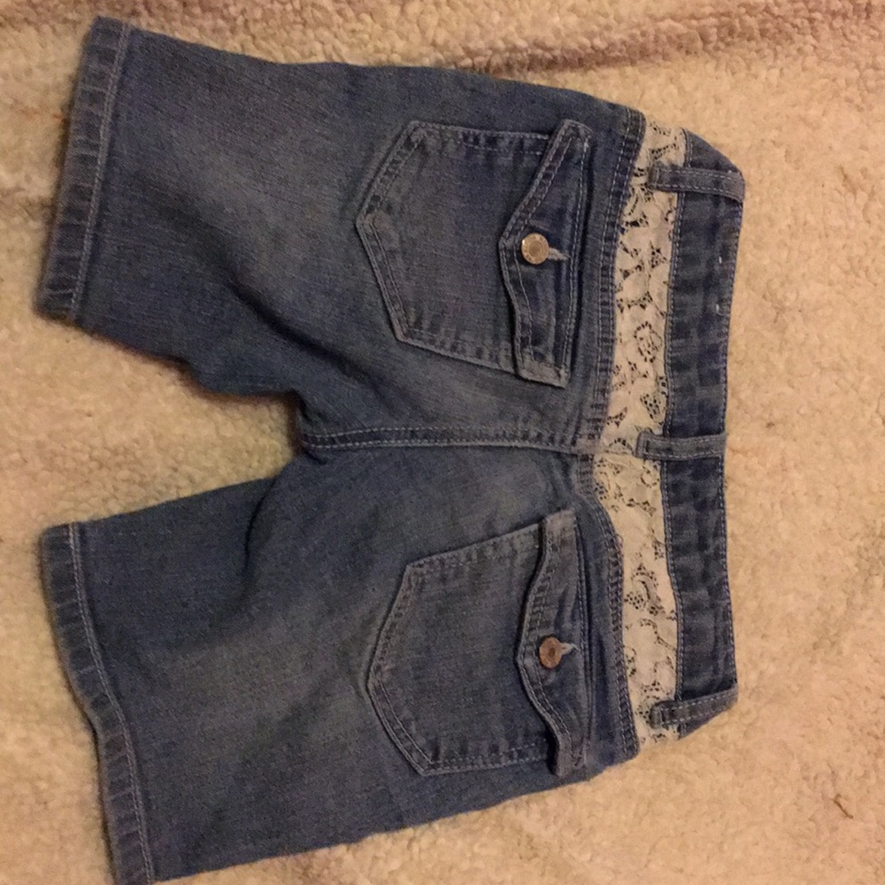 Shorts - Picture 3 of 4